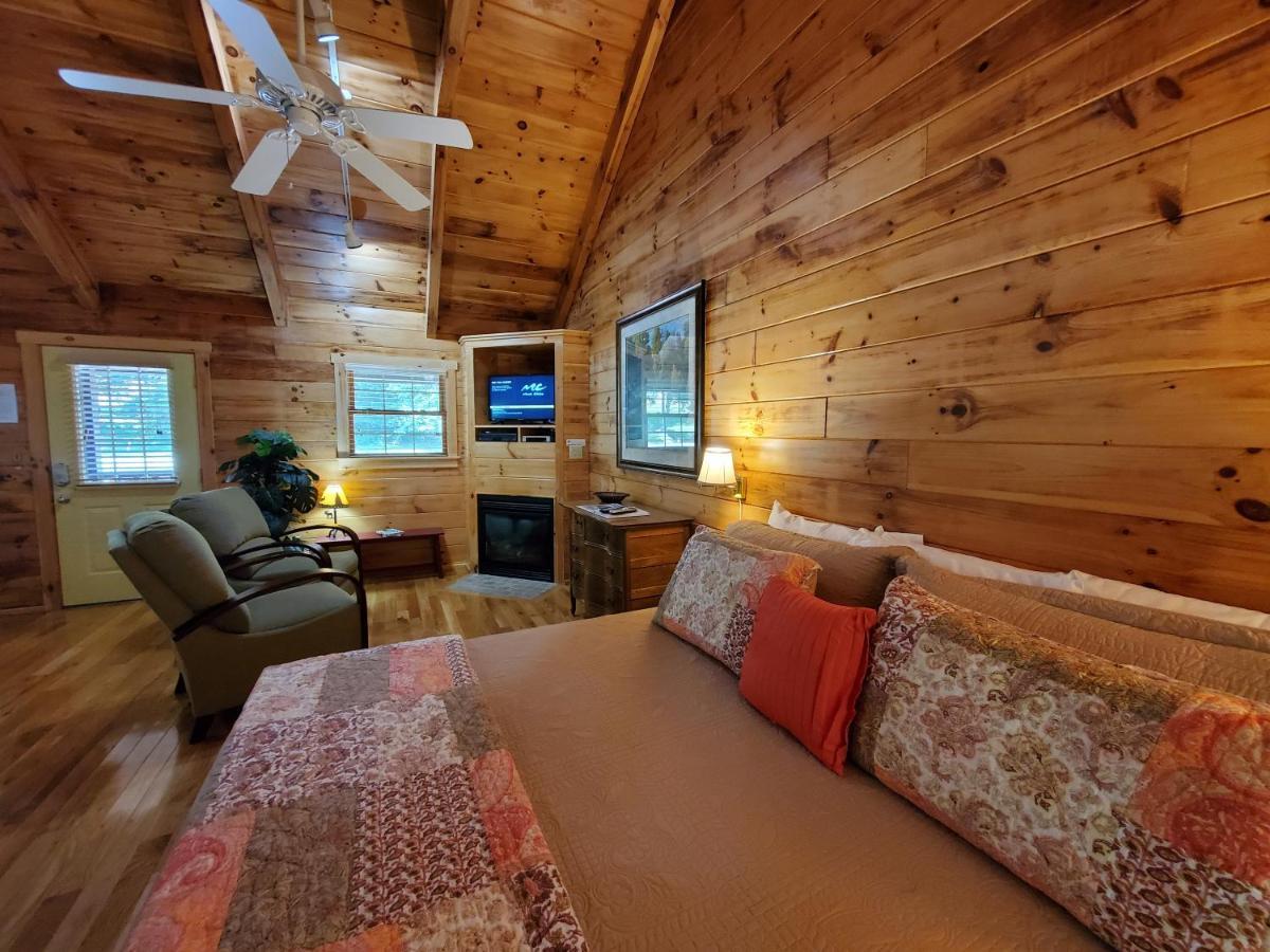 New River Trail Cabins Galax 外观 照片