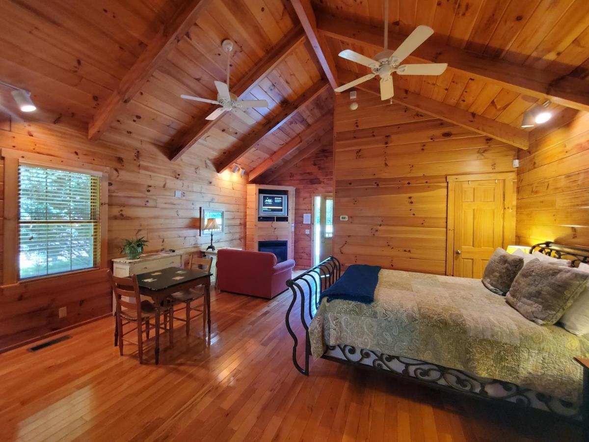 New River Trail Cabins Galax 外观 照片