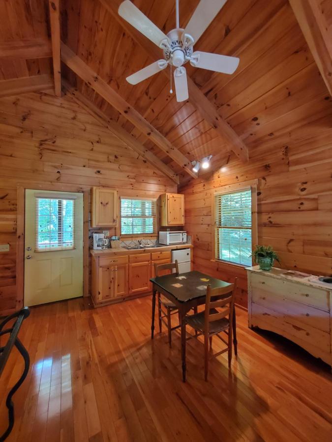 New River Trail Cabins Galax 外观 照片