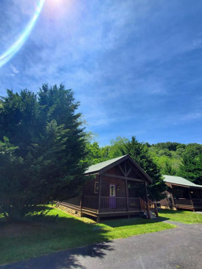New River Trail Cabins Galax 外观 照片