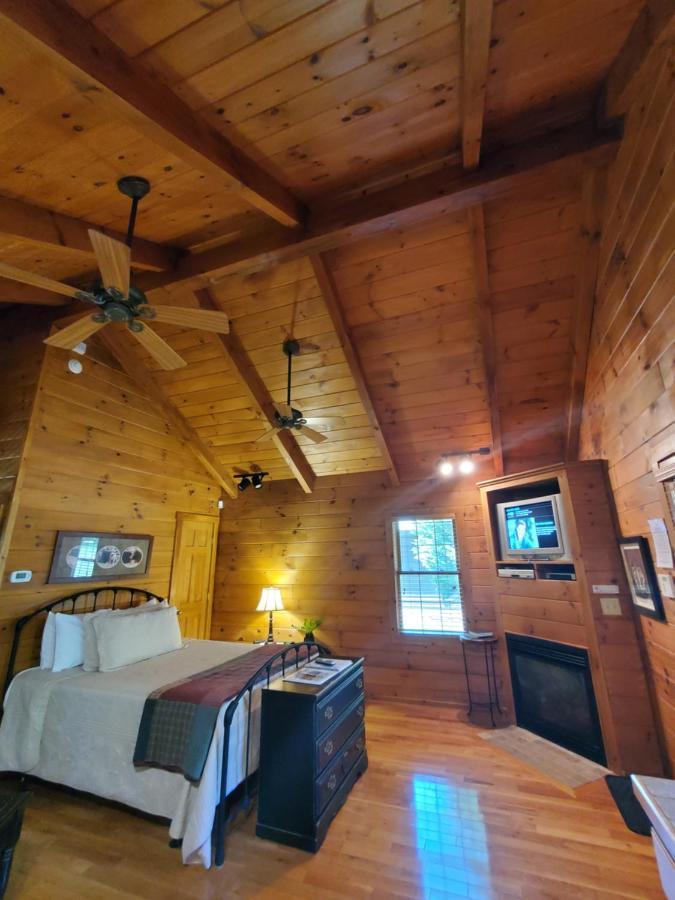 New River Trail Cabins Galax 外观 照片