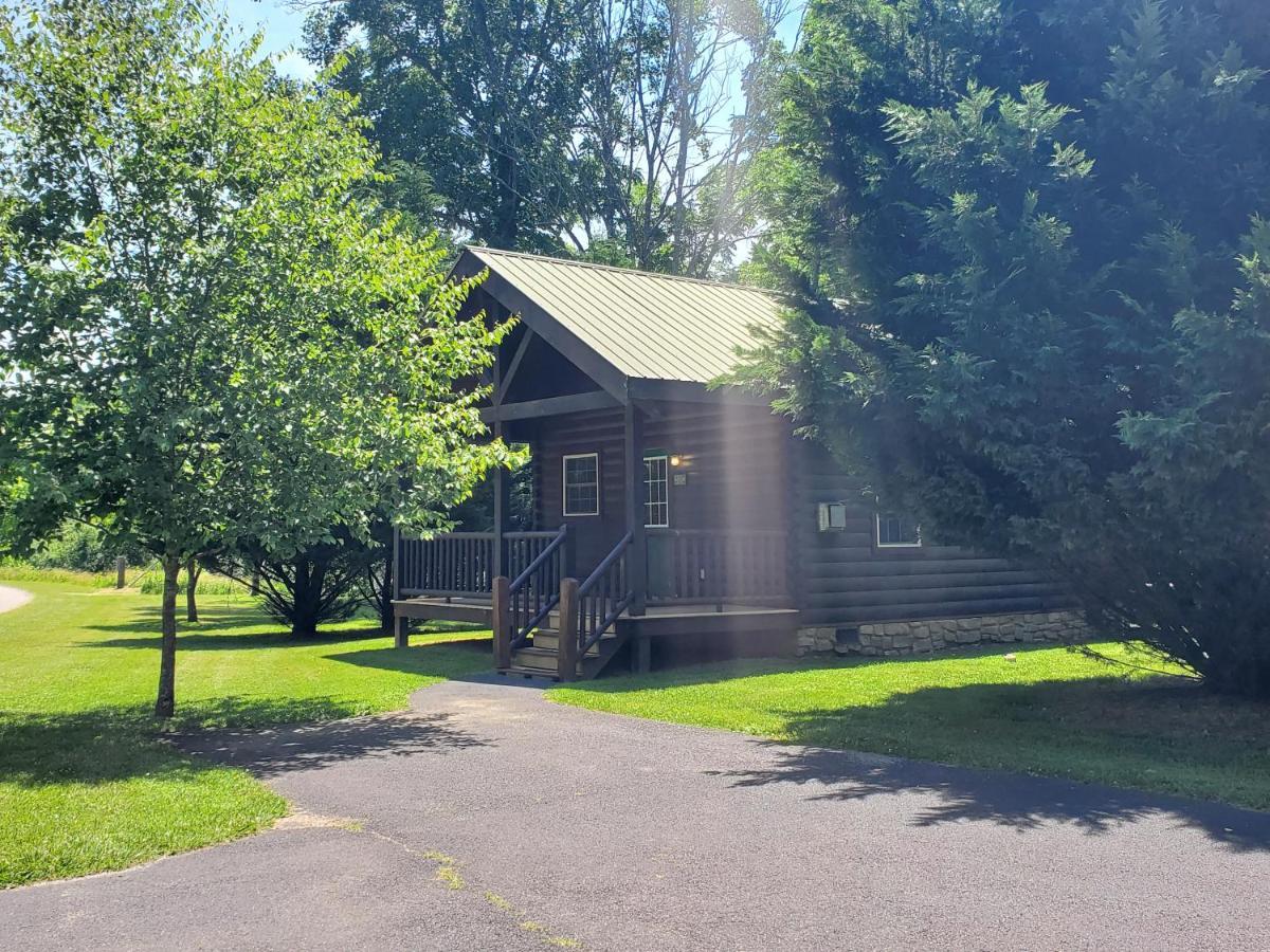 New River Trail Cabins Galax 外观 照片
