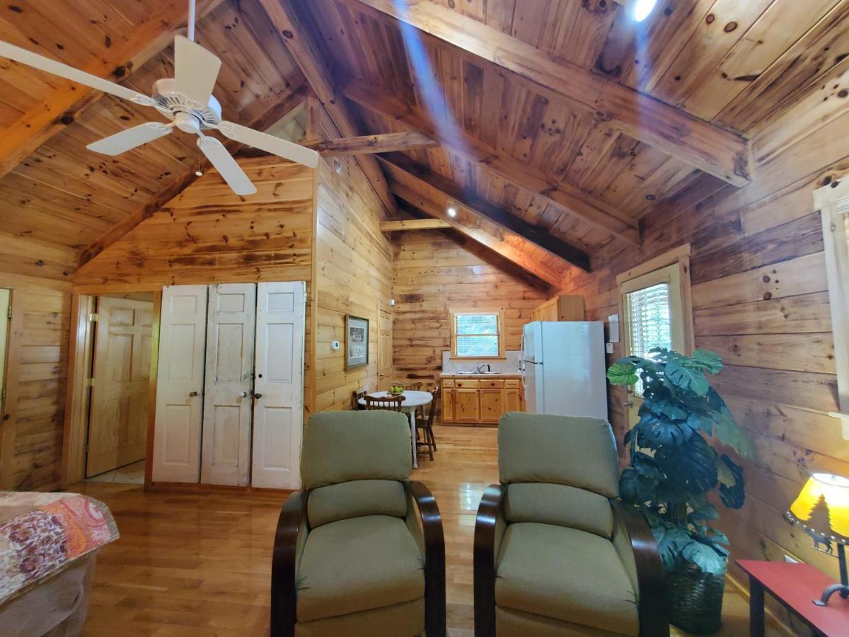 New River Trail Cabins Galax 外观 照片