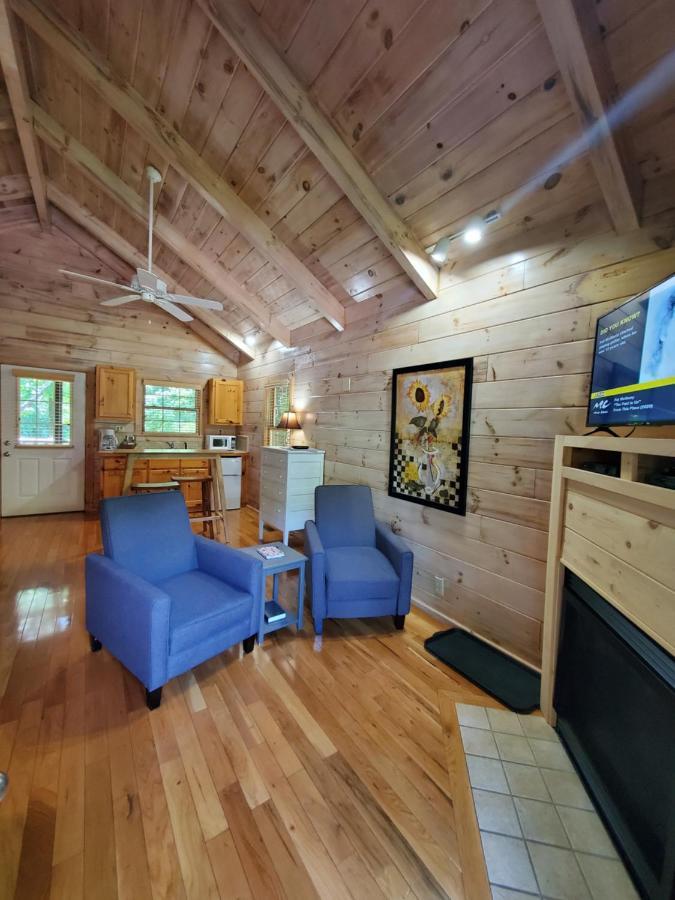 New River Trail Cabins Galax 外观 照片