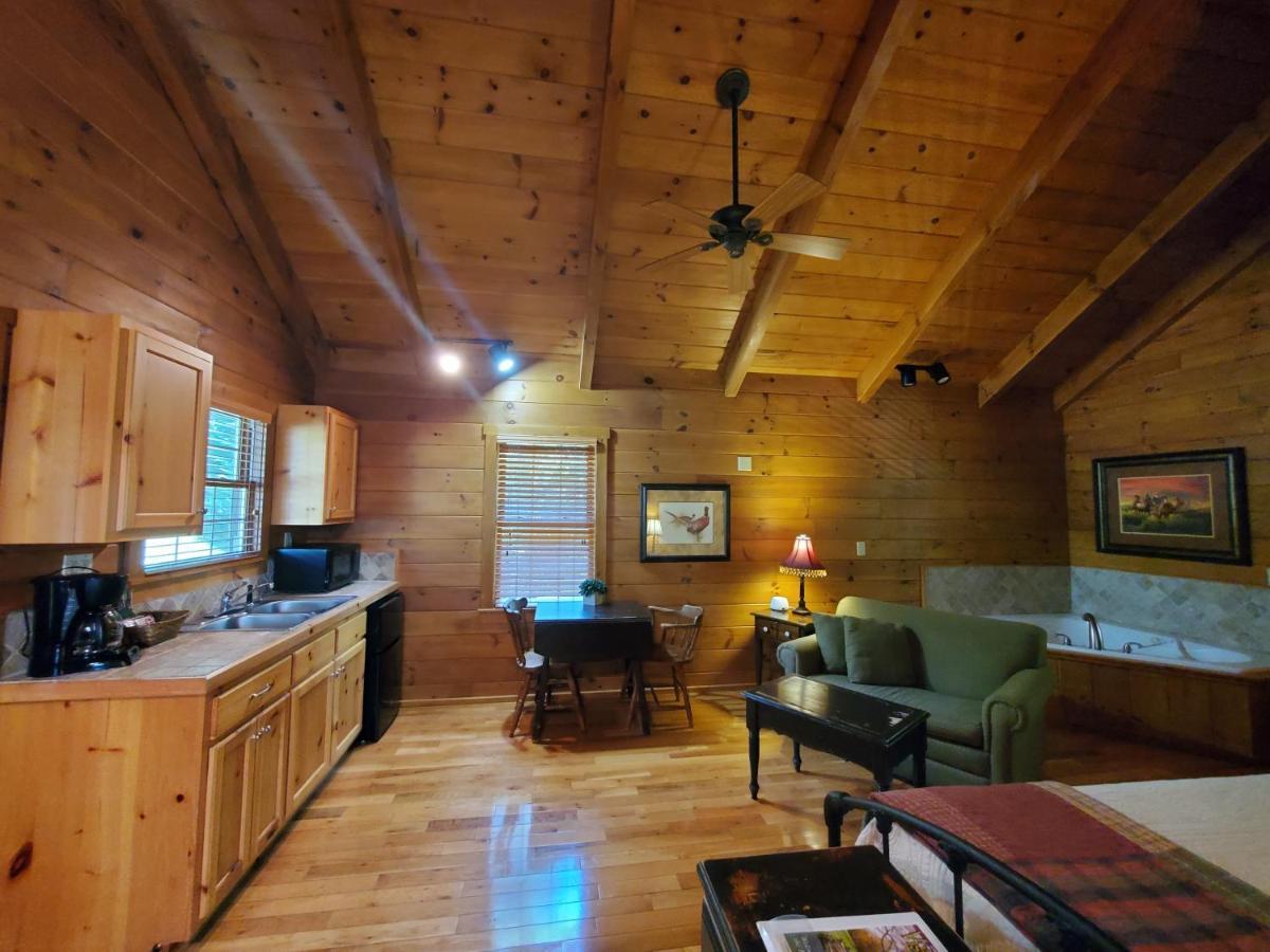 New River Trail Cabins Galax 外观 照片